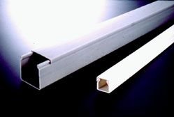 0105 绝缘配线槽(密封式) SD